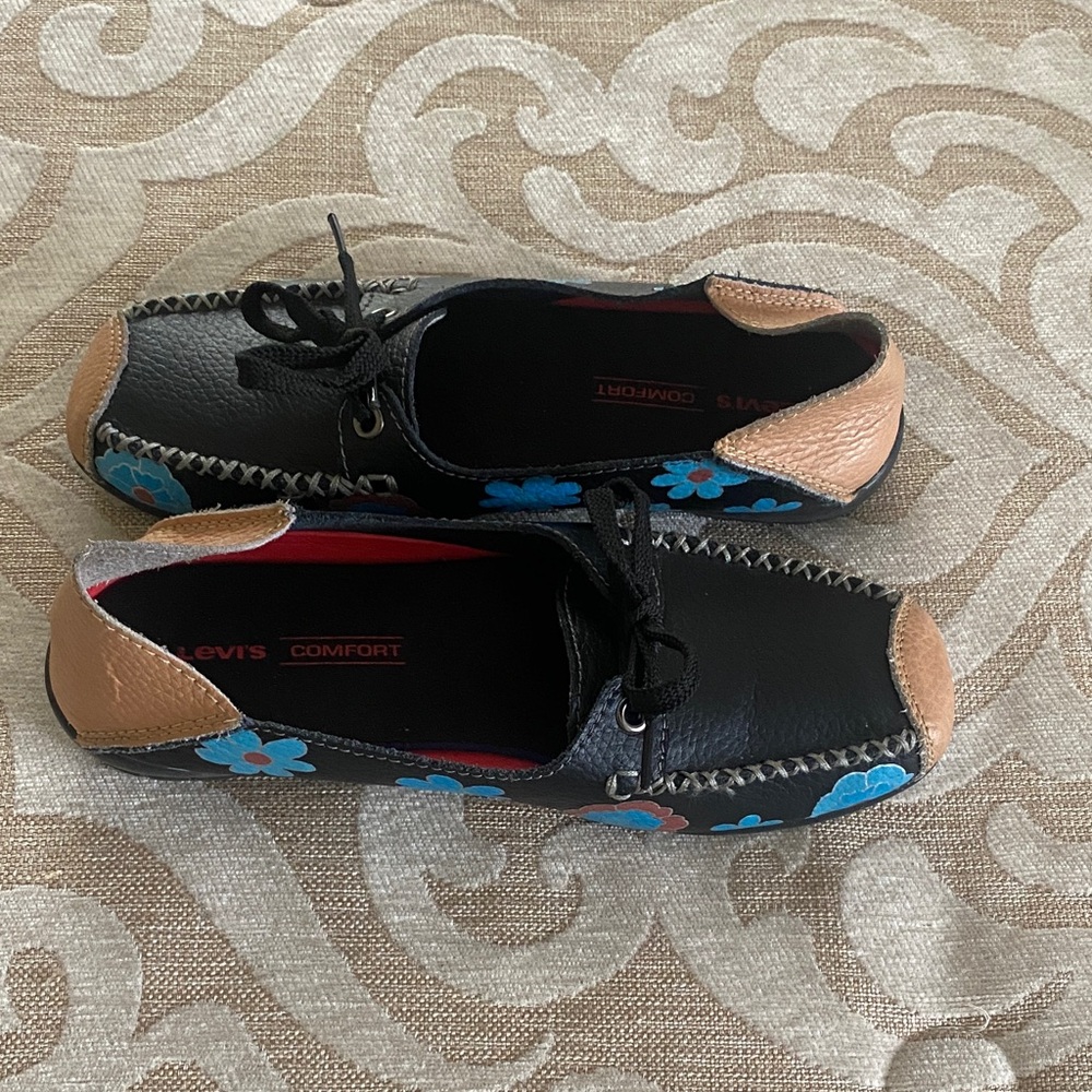 Levi’s Comfort Fit Floral Loafers Black Blue Slip On Shoes EU 39 Casual Cute - Picture 9 of 11